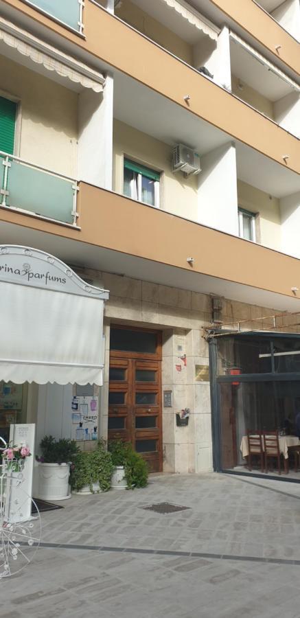 Regina Elena Al Mare Apartment Пескара Екстериор снимка