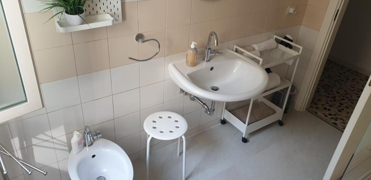 Regina Elena Al Mare Apartment Пескара Екстериор снимка
