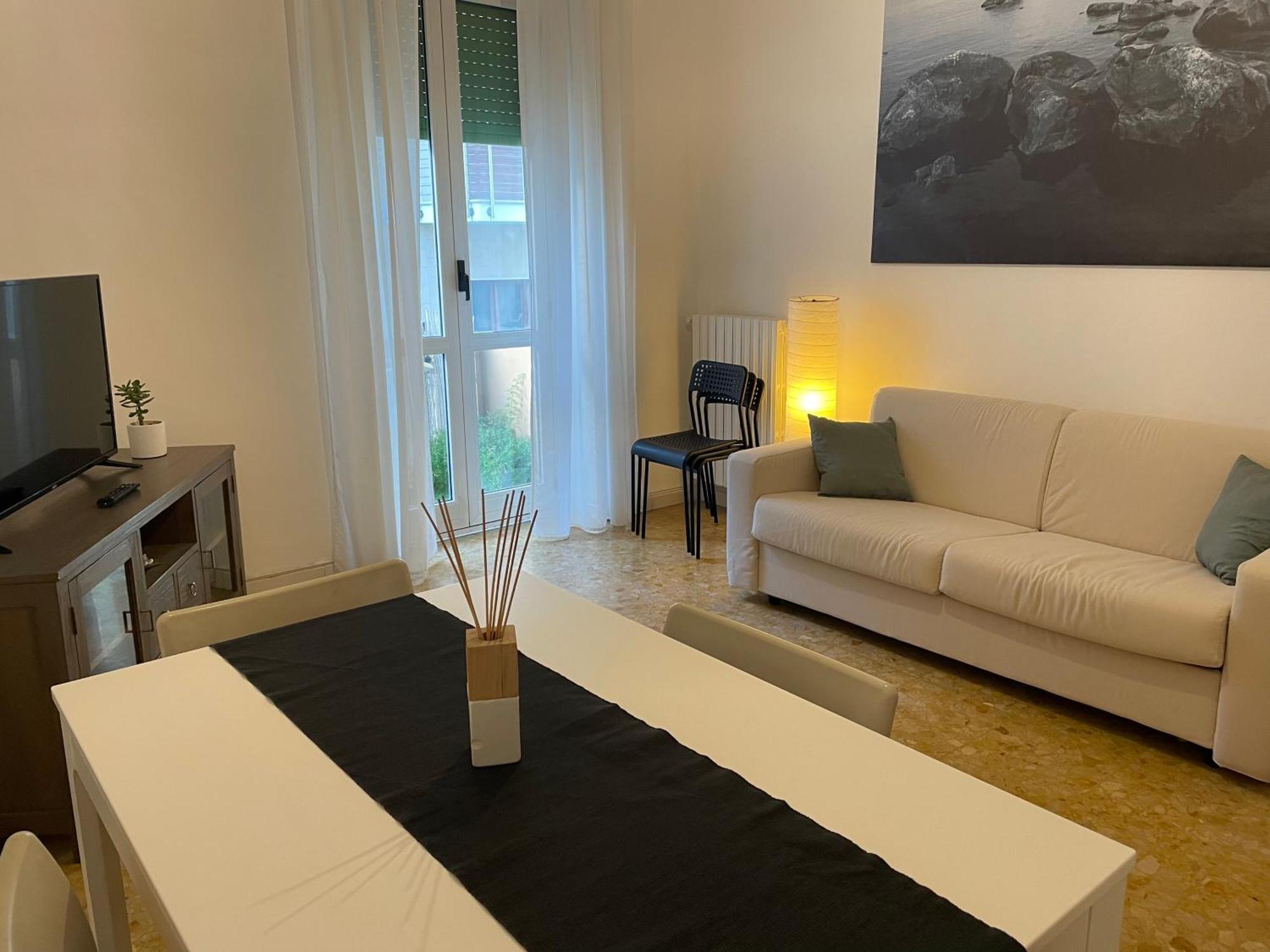 Regina Elena Al Mare Apartment Пескара Екстериор снимка